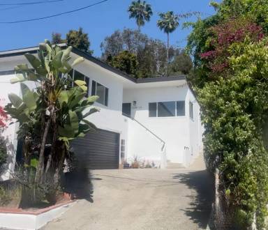 Main picture of 2338 Teviot St
