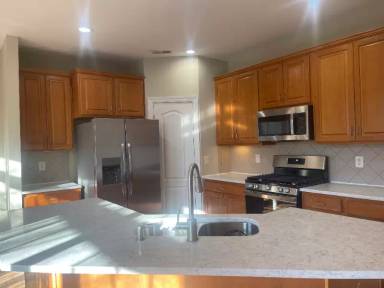 Main picture of 121 Alden Village Ct