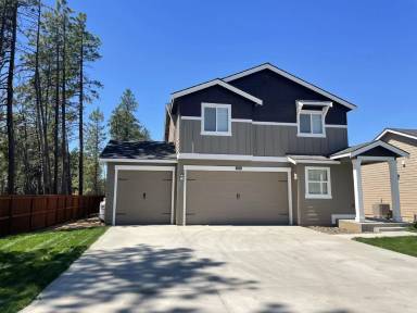 Main picture of 300 Desiree Ln
