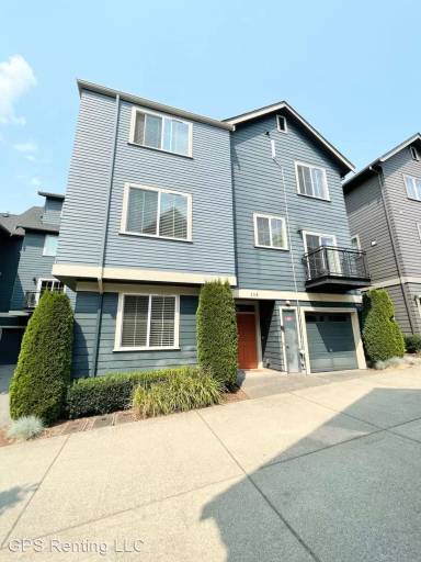 Main picture of 358 NE Darby Ln