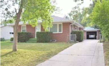 Main picture of 1815 S 51st St