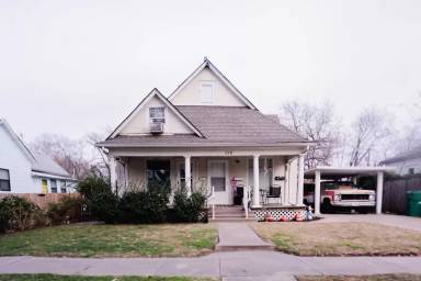 Main picture of 326 S Exposition St