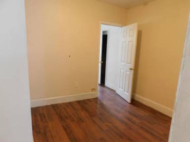Main picture of 22 Lawrence Ave