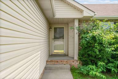 Main picture of 202 Tuscon Ct