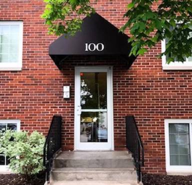 Main picture of 100 Grandview Ct