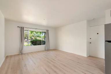 Main picture of 300 Stony Point Rd