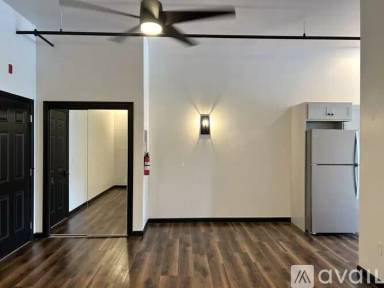 Main picture of 24 Beacon St