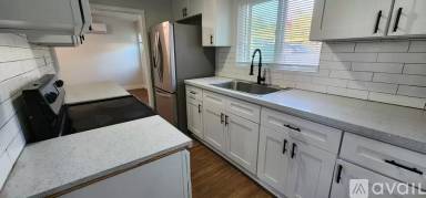 Main picture of 331 S Main Ave
