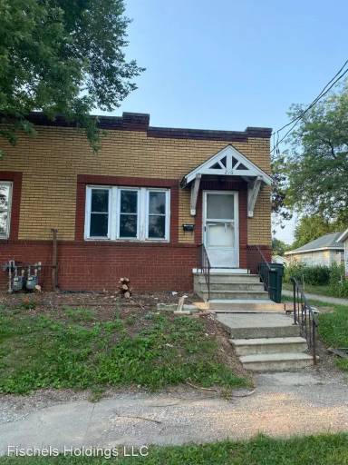 Main picture of 216 Pleasant St