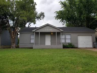 Main picture of 2216 NW Pollard Ave