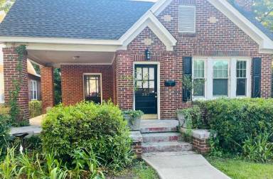 Main picture of 307 S Waccamaw Ave