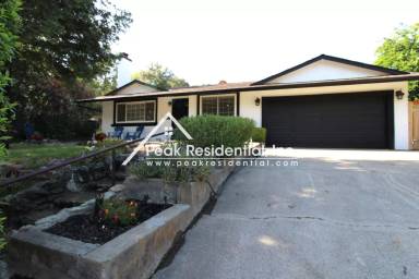 Main picture of 8053 Dorian Way