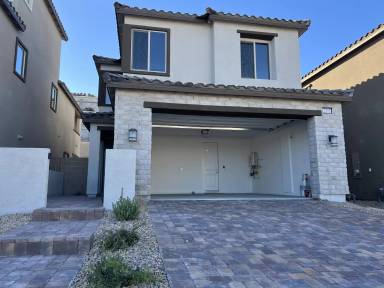 Main picture of 2375 Ridgeline Wash St