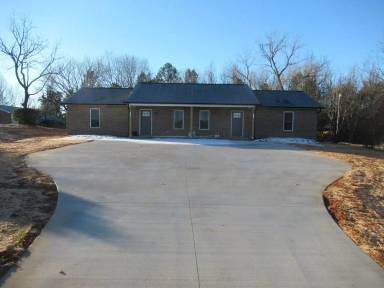 Main picture of 5507 Christopher Rd