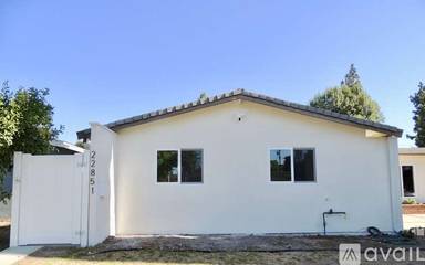 Main picture of 22859 Valerio St