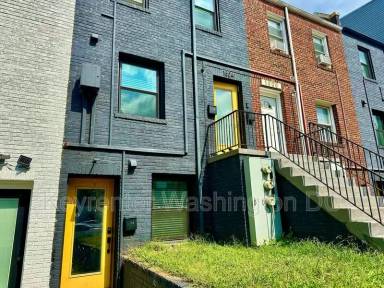 Main picture of 1804 Benning Rd NE