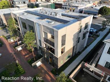 Main picture of 109 Galaxie Dr