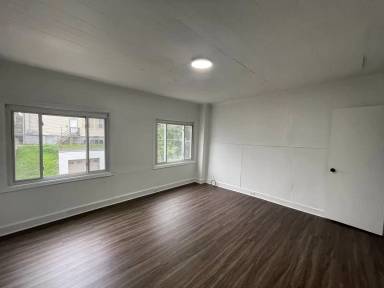 Main picture of 2800 Berg St