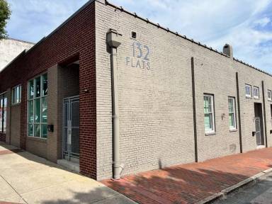 Main picture of 130 E Innes St
