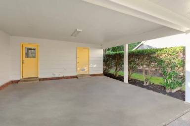 Main picture of 7396 Meadowbrook Dr