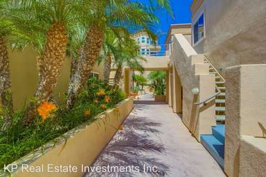 Main picture of 500 N The Strand