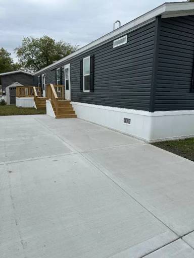 Main picture of Western Crossing