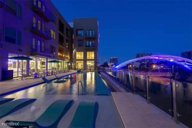 Main picture of 5100 Montrose Blvd