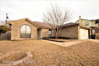 Main picture of 1403 Joe Morse Dr