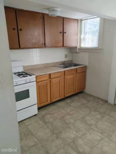 Main picture of 174 W 9th Ave