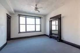 Main picture of 3310 N Lincoln Ave