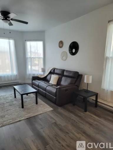 Main picture of 308 Hill St