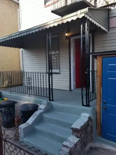 Main picture of 921 E 232nd St