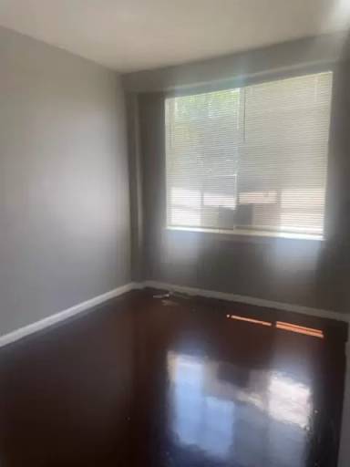 Main picture of 1907 S Parkway E