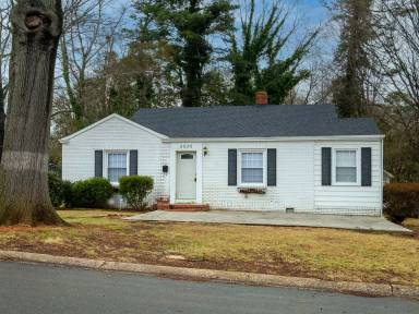 Main picture of 3030 Marlowe Ave
