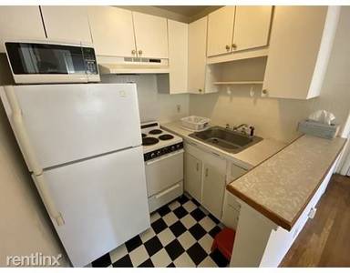 Main picture of 712 Commonwealth Ave