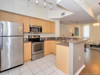 Main picture of 2901 NE 185th St