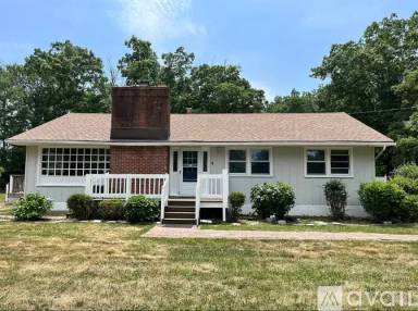 Main picture of 6317 W Jersey Ave