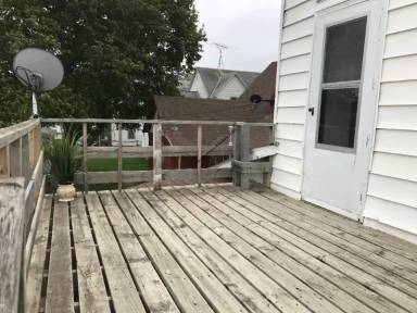 Main picture of 217 Central Ave S