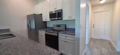 Main picture of 410 NE 25th Ave