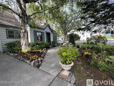 Main picture of 1207 W 8th Ave