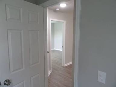 Main picture of 1300 Grace Ave