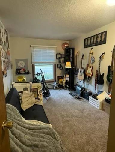 Main picture of 10340 Viking Dr