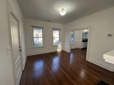 Main picture of 407 Calhoun Ave NE