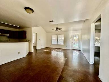 Main picture of 327 Patriot St