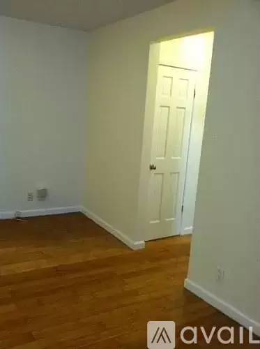 Main picture of 50 E 43rd St