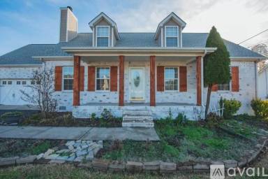 Main picture of 123 Reelfoot Ct