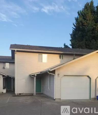 Main picture of 315 E Dodge St