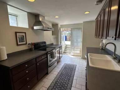 Main picture of 322 E 6th Ave