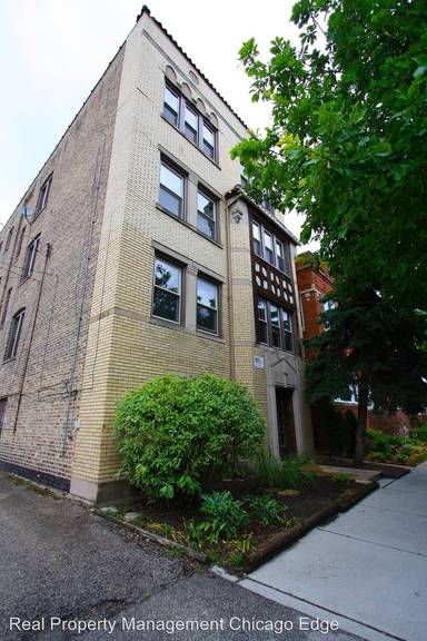 Main picture of 2244 W Winona St
