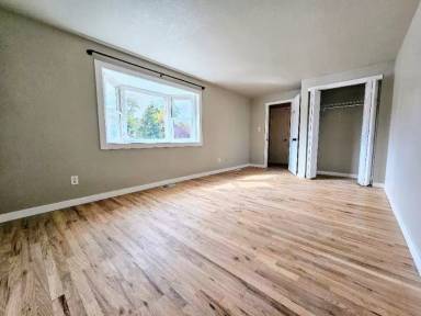 Main picture of 9210 Meade St
